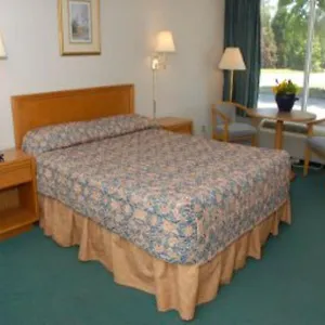 2* Hotel Knights Busch Gardens Area