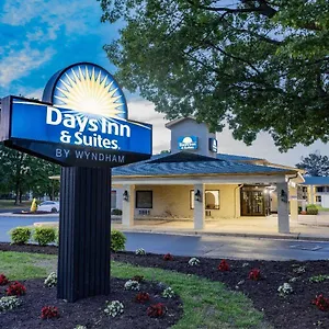 2* Hotel Days & By Wyndham Colonial